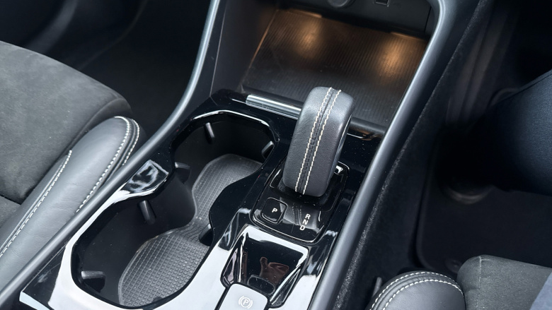 Volvo Xc40 2.0 B4P R DESIGN 5dr Auto Petrol Estate